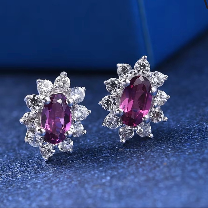 $360 Retail Garnet & White Zircon 1 Ctw Floral Stud Earrings In Sterling Silver